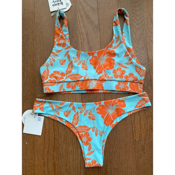 NWT Bikini Set - Picture 5 of 6